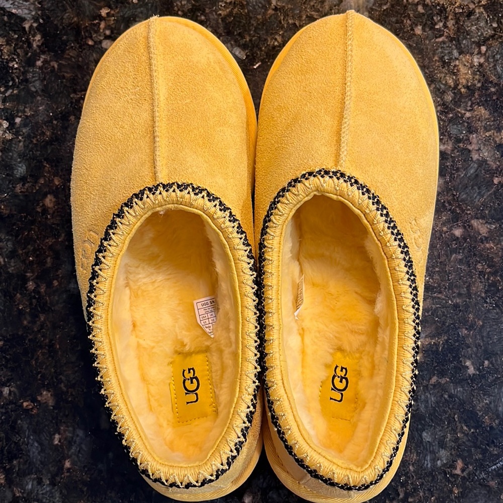 UGG Tasman